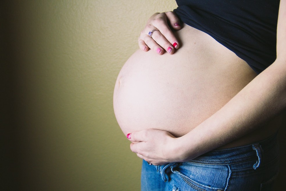 Lei que determina afastamento de grávidas do trabalho presencial foi sancionada
