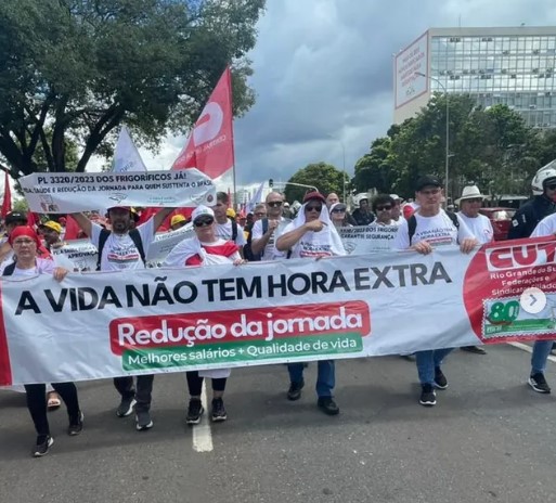 A FTIA-RS e seus sindicatos filiados estão presentes na marcha realizada em Brasília,