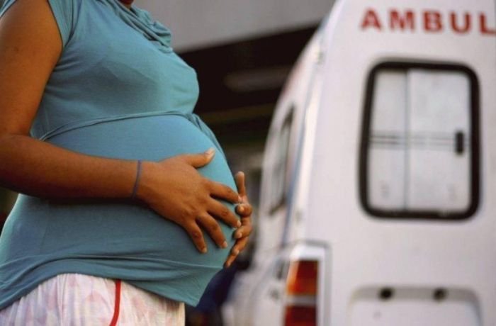 Na contramão, Congresso aprova projeto que obriga grávidas a voltar ao trabalho presencial