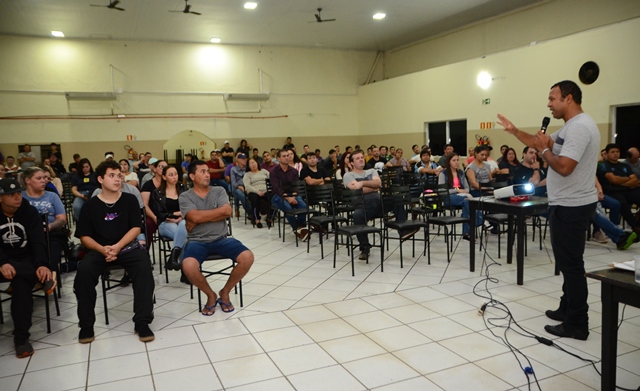 Assembleia de lançamento da campanha salarial 2024/2025 reune grande número de trabalhadores da categoria 