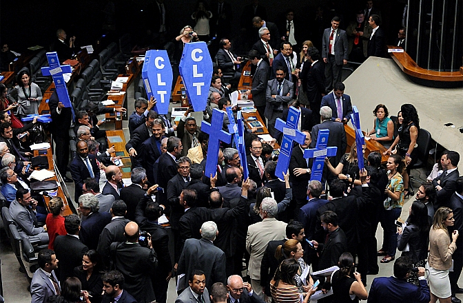 Câmara aprova reforma trabalhista que agora vai ao Senado Federal